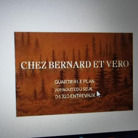Chez Vero Et Bernard Entrevaux Εξωτερικό φωτογραφία